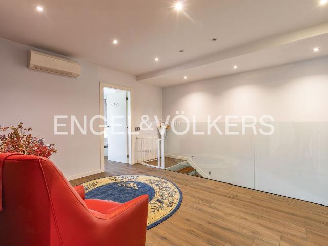 Piso en venta en Manresa, Bases de Manresa Carretera de Santpedor. Elegancia y amplitud en Manresa exclusivo apartamento con jardín y bajos comerciales.n privado, terraza y vistas a la montaña, 3.