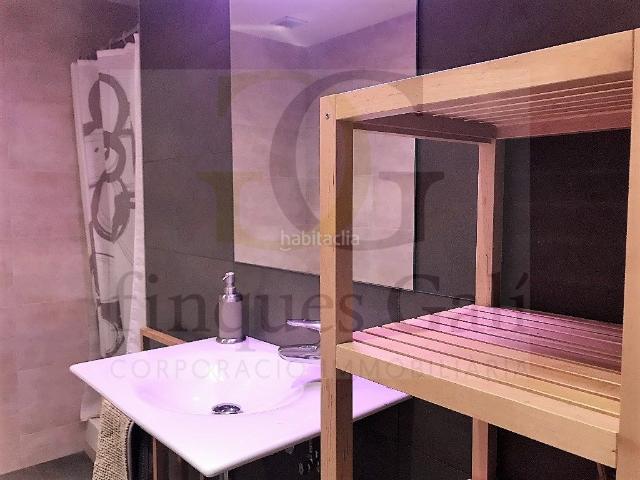 Piso en venta en Manresa, Plaça Catalunya. Manresa Ideal inversores Piso con inquilino de 1 habitación. Pisos.