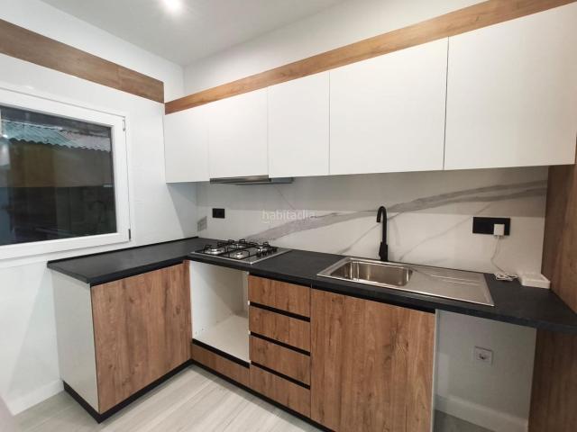 Piso en venta en Manresa, Plaça Catalunya. Vivienda a estrenar en el corazon de Manresa, 3 habitaciones y trastero. Pisos.