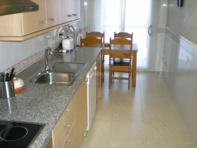Piso en venta en Manresa, Valldaura Carretera de Cardona. PISO SEMINUEVO EN VENTA CON PARQUING INCLUIDO. Pisos.