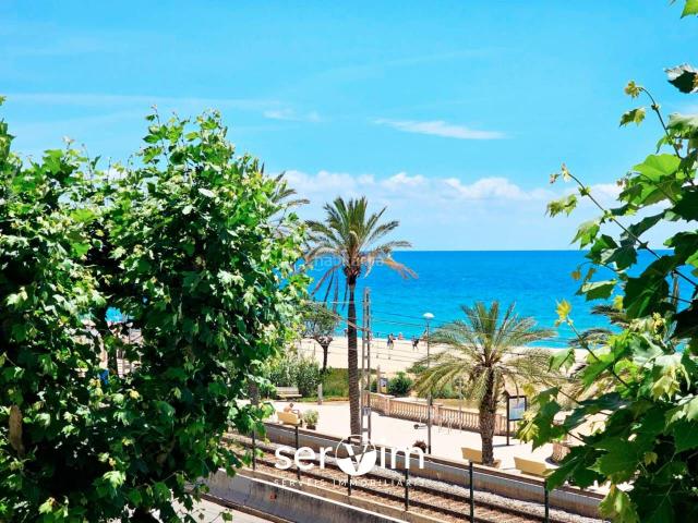 Piso en venta en Masnou El, Ocata. PRIMERA LÍNEA DE MAR Exclusivo piso en El Masnou. Pisos Masnou.