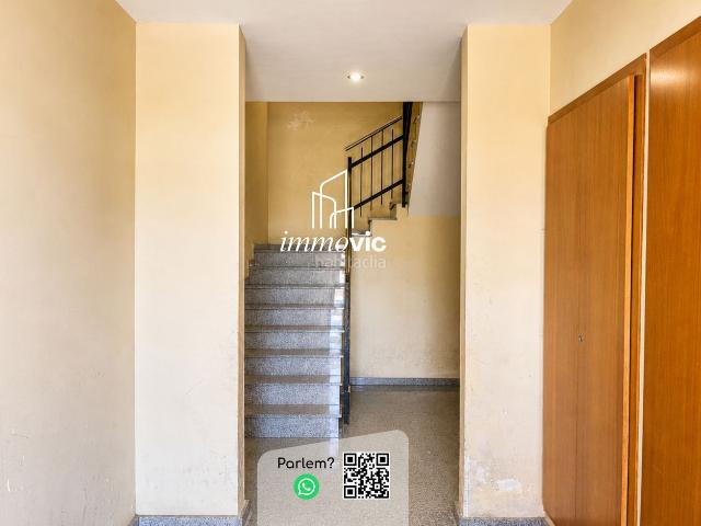 Piso en venta en Masies de Voltregà Les. Amplitud, llum natural i una ubicació tranquil·la en un pis pensat per gaudir del dia a dia amb comoditat. Pisos Masies de Voltregà.