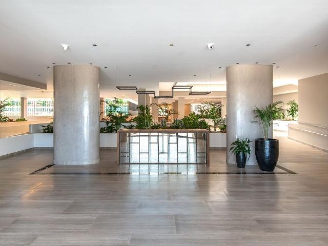 Piso en venta en Marbella, Rodeo Alto Guadaiza La Campana. Magnifica vivienda, nueva a estrenar, orientación sur. Pisos.