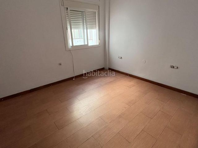 Piso en venta en Marchena. PISO LISTO PARA ENTRAR A VIVIR. Pisos.