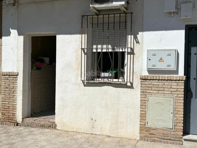 Piso en venta en Marchena. Vivienda en planta baja de 80 m² para reformar, junto al Bar Cepo. Pisos.