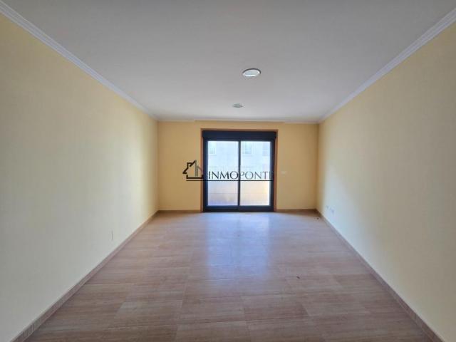 Piso en venta en Marín. Se vende piso situado en la Calle Concepción Arenal de Marín, muy cerca del Parque Eguren, y con todos los servicios muy cerca sup. Pisos.