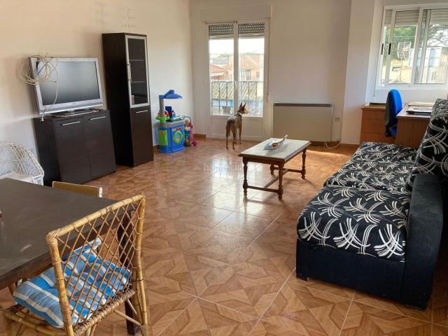 Piso en venta en Matapozuelos. Oportunidad vivienda Seminueva en Matapozuelos de cuatro dormitorios y dos baños. Pisos.