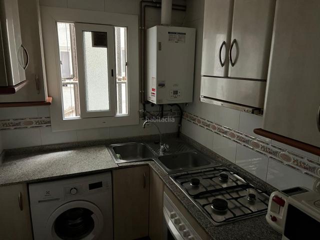 Piso en venta en Mataró, Centre. Luminoso piso con balcón y ascensor cerca del centro y la playa. Pisos.