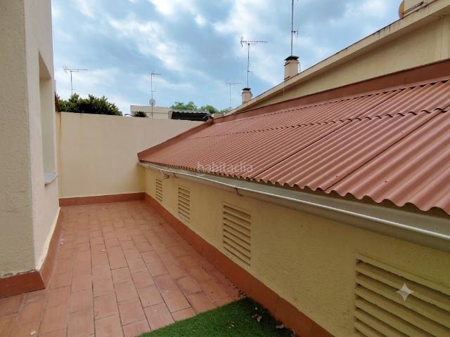 Piso en venta en Mataró, Centre. Piso con terraza en el centro de Mataró, reformado y listo para entrar a vivir. Pisos.