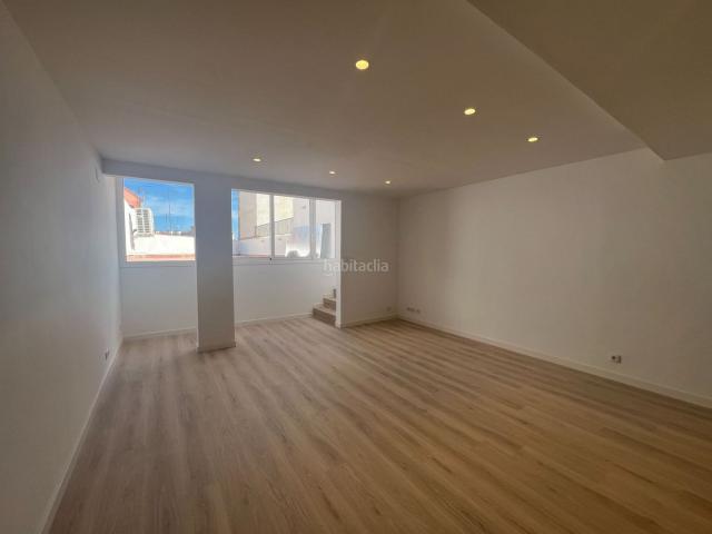 Piso en venta en Mataró, Centre. Piso nuevo a estrenar con terraza !. Pisos.