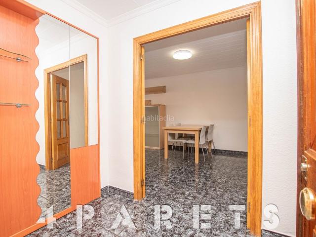 Piso en venta en Mataró, Cerdanyola Nord. Amplio y funcional piso de 4 habitaciones en Cerdanyola Mataró. Pisos.