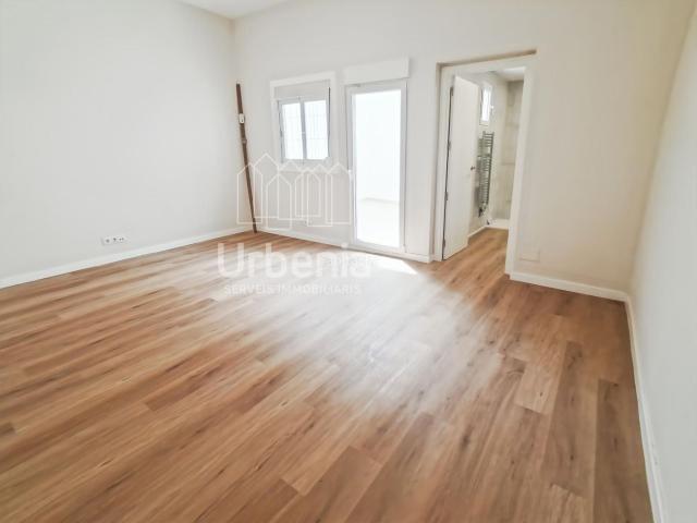 Piso en venta en Mataró, Cerdanyola Nord. Oportunidad única para tu vivienda en Cerdanyola, Mataró!. Pisos.