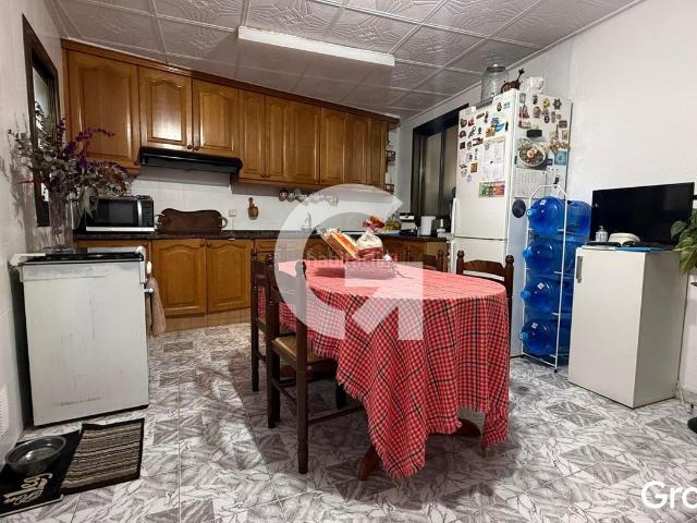 Piso en venta en Mataró, Cerdanyola Nord. PISO CON TERRAZA Y PATIO. Pisos.