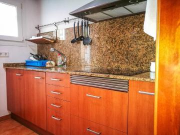 Piso en venta en Mataró, Cerdanyola Sud. Atención a todos los INVERSORES ! Traemos para ti una joya inmobiliaria en la encantadora localidad de Mataró, específicamen. Pisos.