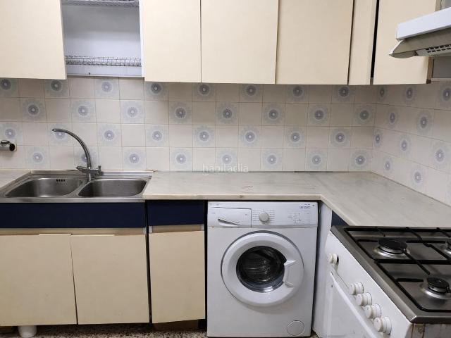 Piso en venta en Mataró, Cerdanyola Sud. PISAZO DE GRANDES DIMENSIONES JUNTO CAMI DEL MIG. Pisos.