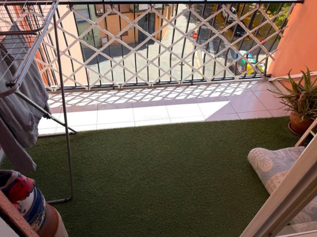 Piso en venta en Mataró, Cerdanyola Sud. Piso esquinero con ascensor en venta en Cami del Mig. Pisos.