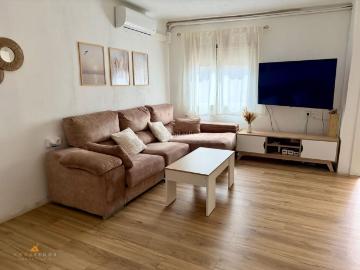 Piso en venta en Mataró, Cerdanyola Sud. Piso Reformado y Totalmente Exterior en Cerdanyola Sur, Mataró. Pisos.