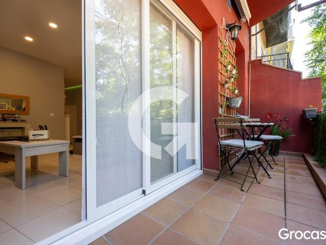 Piso en venta en Mataró, Cerdanyola Sud. Reformado y para entrar a vivir buena zona!. Pisos.