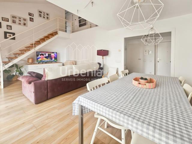 Piso en venta en Mataró, Cinc Sènies. MATARO Ático dúplex en perfecto estado y con vistas abiertas!. Pisos.
