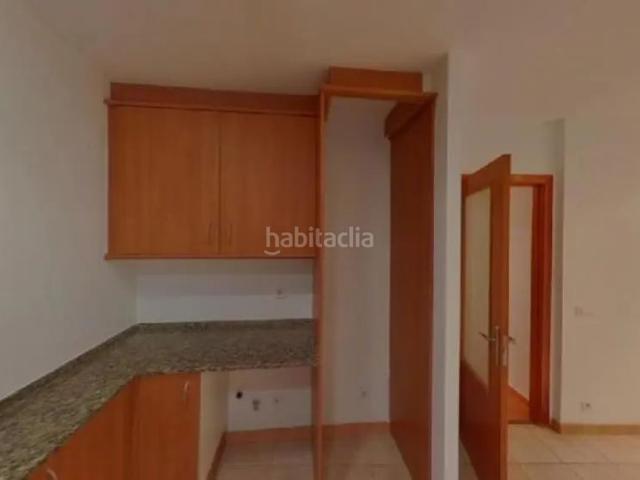 Piso en venta en Mataró, Cirera. Mataró Barcelona. EN RENTABILIDAD se vende alquilado, no se puede visitar ni hipotecar. Pisos.