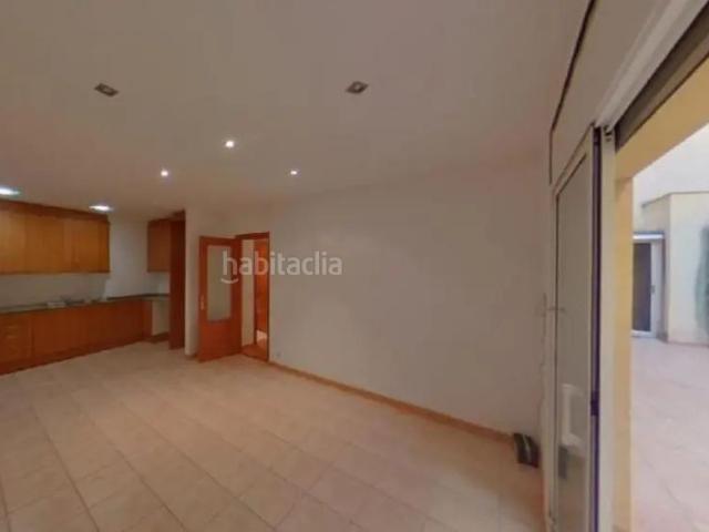 Piso en venta en Mataró, Cirera. Mataró Barcelona. EN RENTABILIDAD se vende alquilado, no se puede visitar ni hipotecar. Pisos.