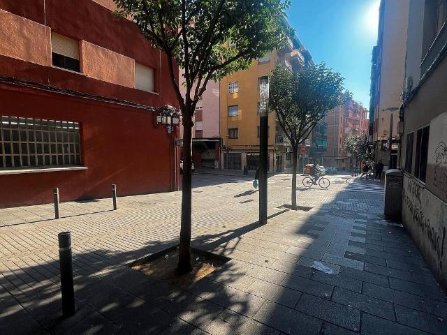 Piso en venta en calle De Pablo Picasso, Mataró, de 120 m² 4 habitaciones por 135.000