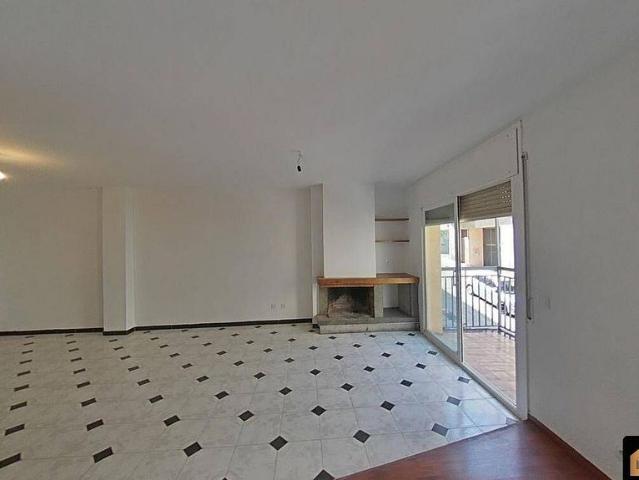 Piso en venta en calle Joan Tutó, Mataró, de 96 m² 3 habitaciones por 233.000