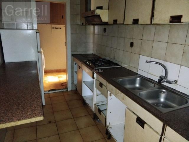 Piso en venta en Mataró, El Palau Escorxador. Vivienda de 3 dormitorios en Mataró, en una zona muy bien comunicada y con servicios a poca distancia. Ideal para vivir o invertir. Pisos.