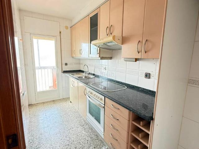 Piso en venta en Mataró, Els Molins. Piso luminoso y amplio en el barrio de los Molinos. Pisos.
