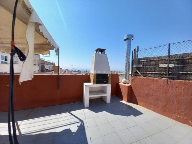 Piso en venta en Mataró, Els Molins. PISAZO DE GRANDES DIMENSIONES EN LOS MOLINOS CON TERRAZA. Pisos.