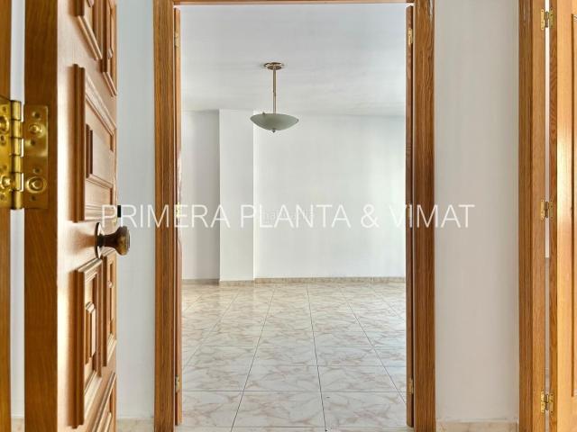Piso en venta en Mataró, Peramàs. Grande y luminoso !. Pisos.