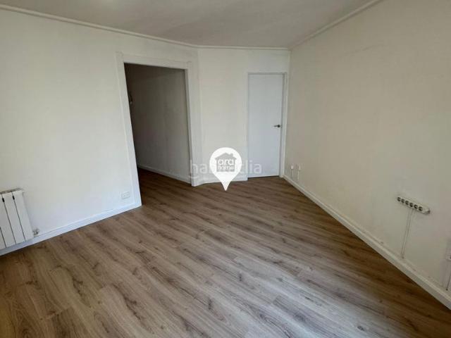 Piso en venta en Mataró, Peramàs. Grande y reformado en Peramas. Pisos.