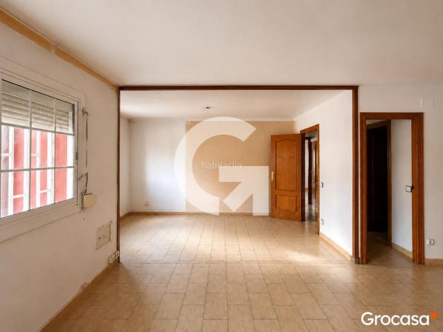 Piso en venta en Mataró, Pla d'en Boet. 4 habitaciones, balcón y ascensor!. Pisos.