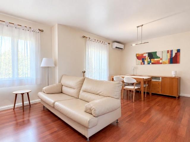 Piso en venta en Mataró, Rocafonda. OPORTUNIDAD EN MATARÓ! PISO REFORMADO, EXTERIOR Y CON TRES DORMITORIOS. Pisos.