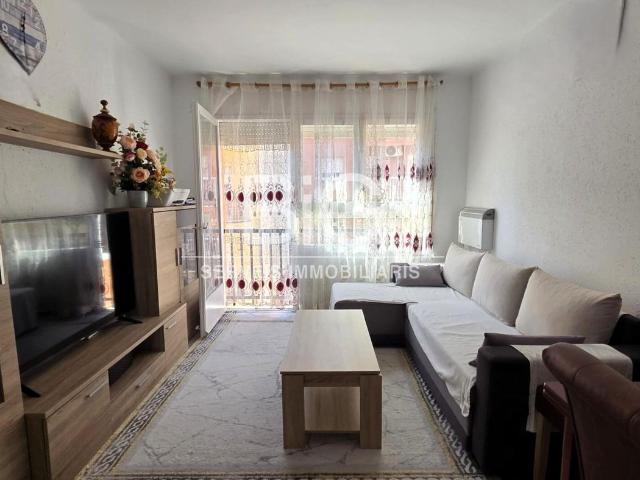 Piso en venta en Mataró, Rocafonda. Piso en venta con inquilino en Rocafonda. Pisos.