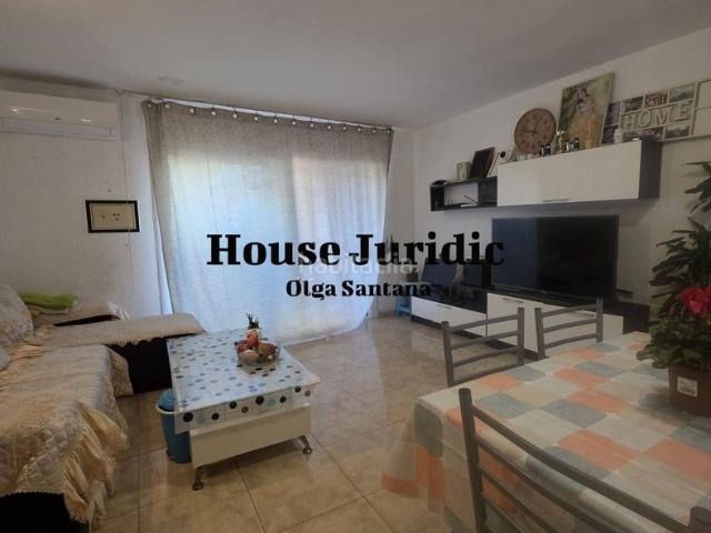Piso en venta en Mataró, Rocafonda. Piso en venta en Avenida de América sn. Pisos.