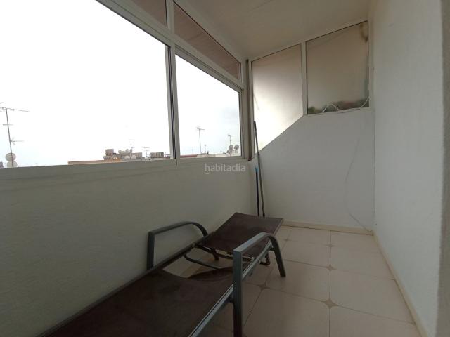 Piso en venta en Mataró, Rocafonda. Piso listo para entrar a vivir en Calle Blai Parera con vistas. Pisos.
