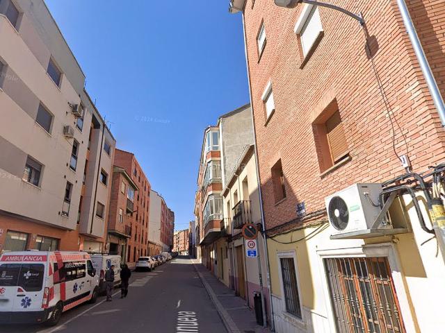 Piso en venta en Medina del Campo. INMUEBLE EN RENTABILIDAD NO SE PUEDE VISITAR. NO COBRAMOS HONORARIOS AL COMPRADOR INMUEBLE EN RENTABILIDAD NO SE PUEDE VISITAR. Pisos Medina del.