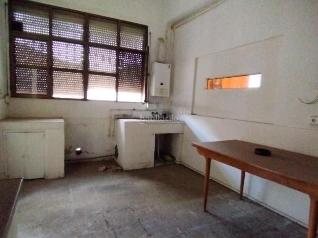 Piso en venta en Medina del Campo. VIVIENDA Y LOCAL AL LADO DEL CENTRO. Pisos Medina del.