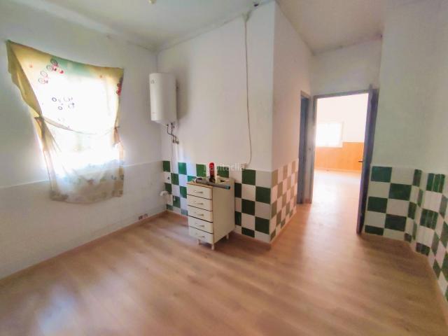 Piso en venta en Medina del Campo. Vivienda y Nave local. Pisos Medina del.