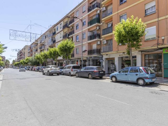 Piso en venta en Meliana. Inversión con Inquilino en Activo Piso en Avenida Principal de Meliana. Pisos.