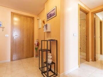 Piso en venta en Meliana. Piso con garaje y trastero en Meliana, listo para entrar a vivir. Pisos.