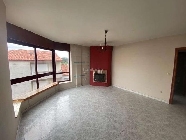 Piso en venta en Melide. Vivienda 3 Habitaciones y 3 Baños en Melide. Pisos.