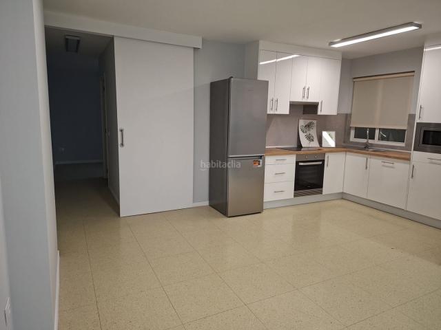 Piso en venta en Melide. CÉNTRICO AL LADO DE LA ROTONDA. Pisos.