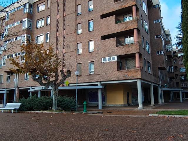 Piso en Venta en Mendebaldea Ermitagaña