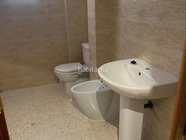 Piso en venta en Mengíbar. Piso nuevo. Pisos.