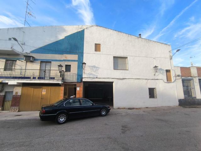 Piso en venta en Mengíbar. Pisos.