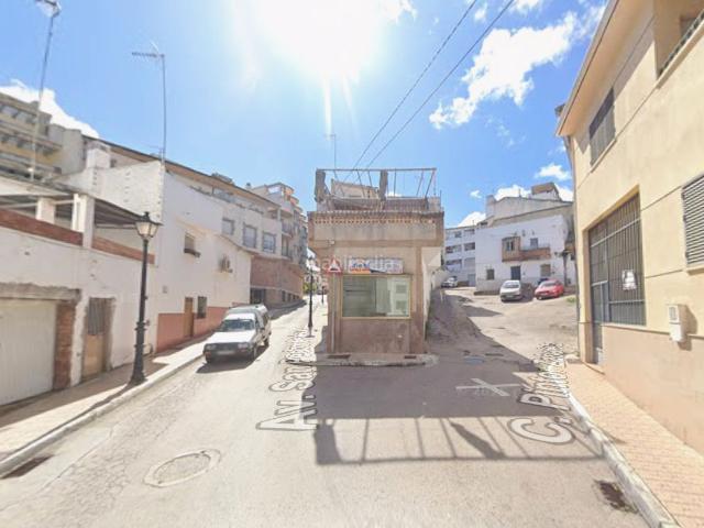 Piso en venta en Mengíbar. Pisos.