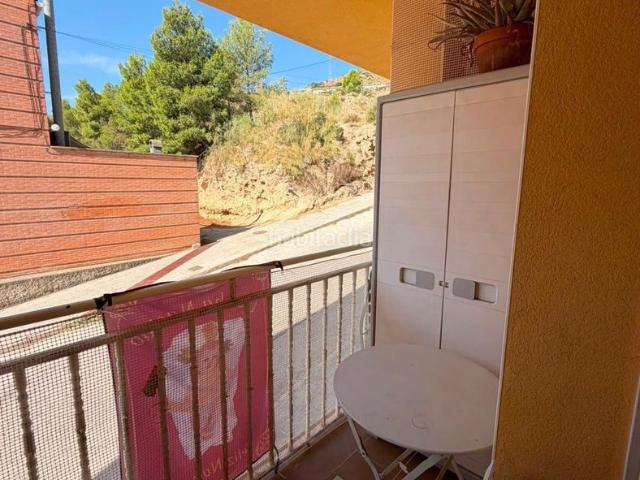 Piso en venta en Mequinenza. Piso reformado con gran garaje en Mequinenza Ideal para alquiler vacacional de pesca. Pisos.