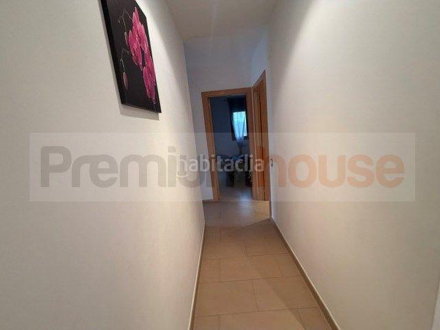 Piso en venta en Miami Platja, Centre Costa Dorada. Planta baja con patio privado, plaza de aparcamiento y trastero en Miami. Pisos Miami.